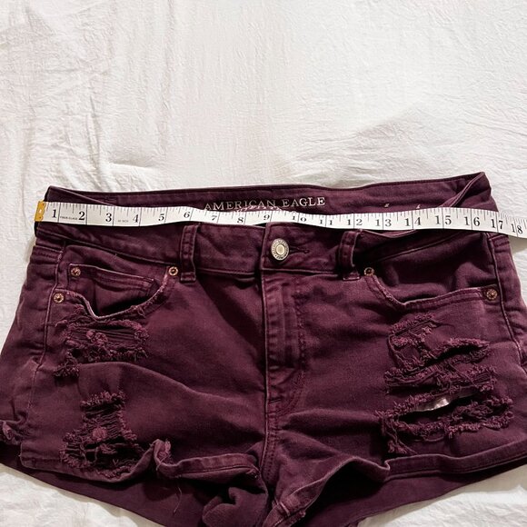 American Eagle Women's Burgundy Distressed Short Shortie Shorts size 14 - Picture 3 of 9